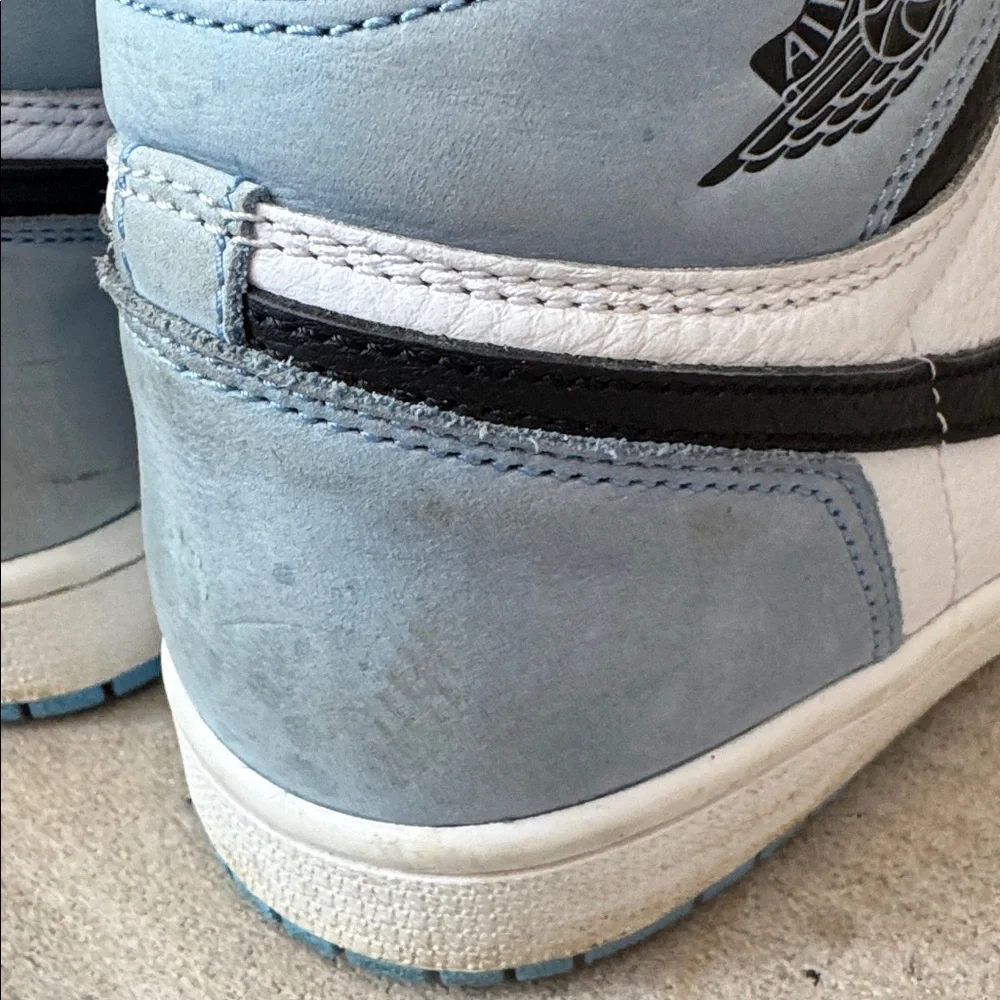 Jordan mens 8 Jordan 1 Retro high OG university blue 555088-134 sneaker shoes